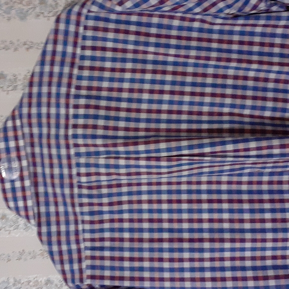 Button-up casual shirt - Picture 3 of 3